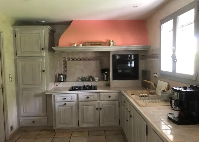 Provencale Villa Pierrevert